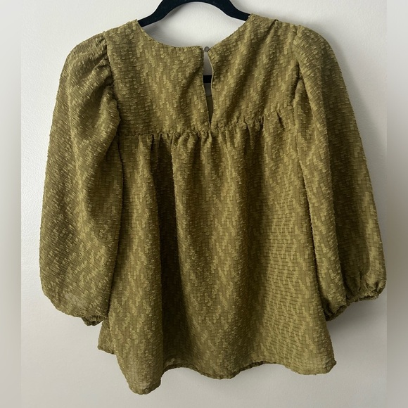 Elegant Textured Women's Blouse in Mustard - Picture 2 of 6